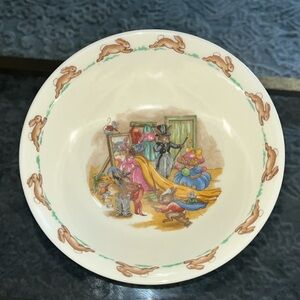 Vintage Royal Doulton "Bunnykins" Children's bowl.
